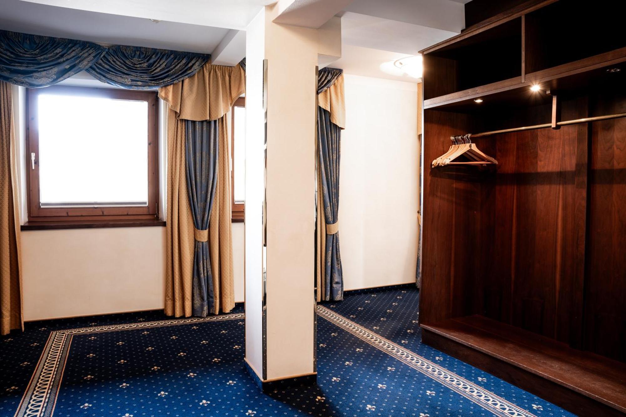 Hotel Maria Theresia Майерхофен Екстериор снимка
