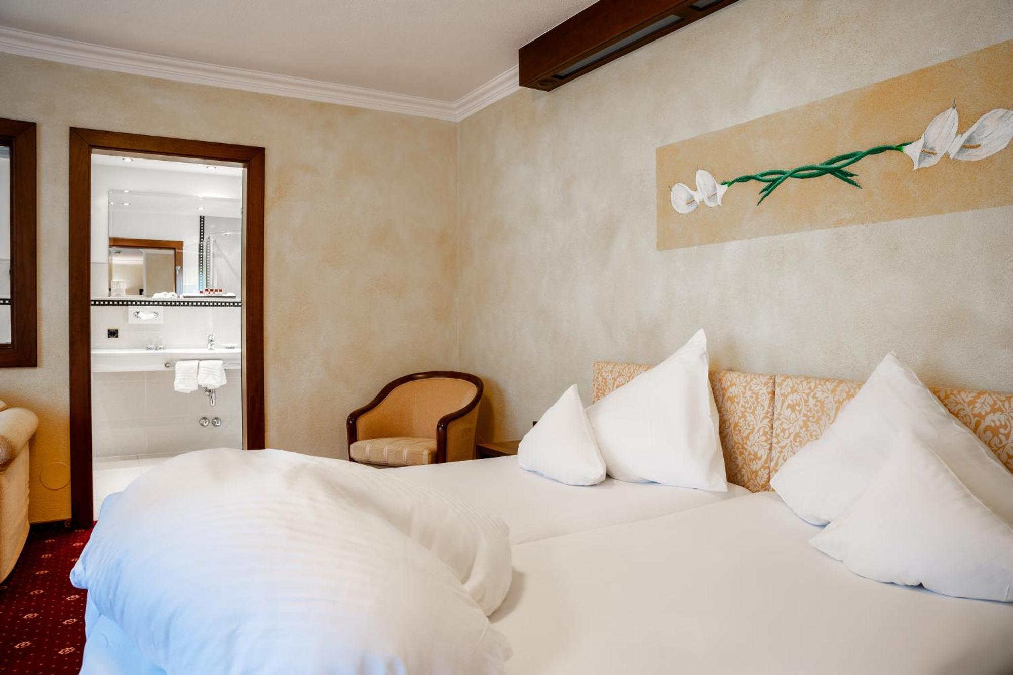 Hotel Maria Theresia Майерхофен Екстериор снимка